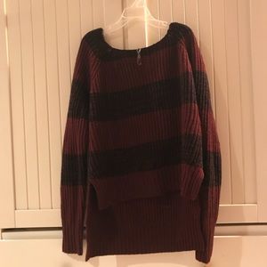 Rue 21 burgundy and black sweater